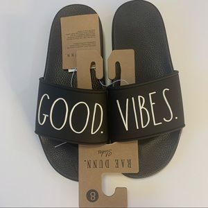 Rae Dunn Black Sandals Size: 8